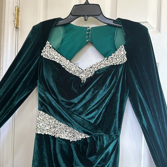 Portia and Scarlett Cape Sleeve Velvet Evening Gown - Picture 5 of 7